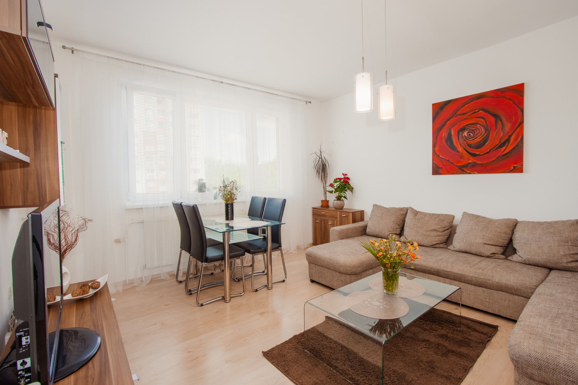 PREDANÉ - Moderne zrekonštruovaný 3-izbový byt s lodžiou